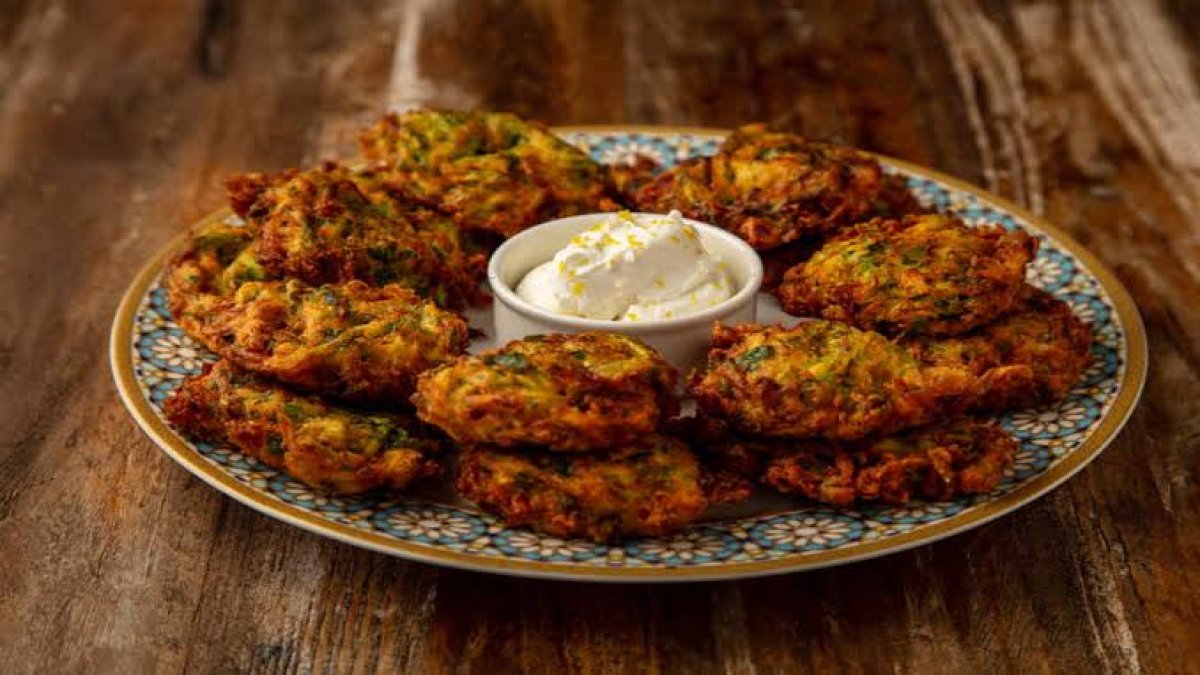 Mücveri bir de Yunan usulü yapın! Üçer beşer ağzınıza atacaksınız