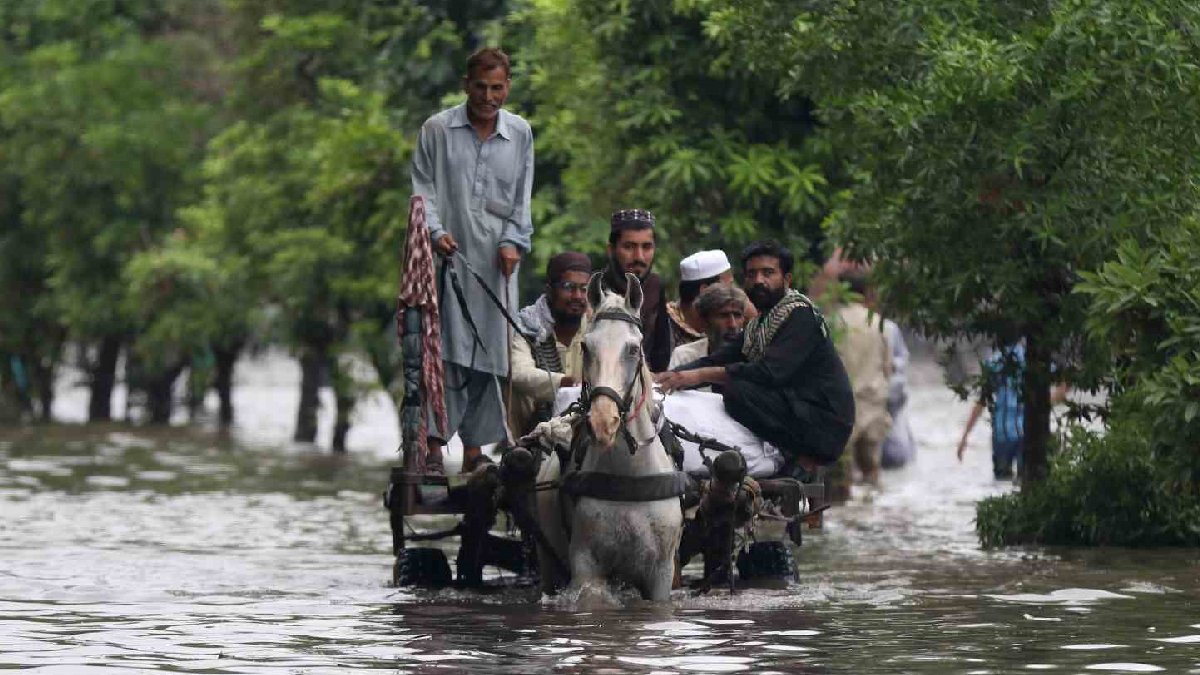 Pakistan’da sel altı can aldı