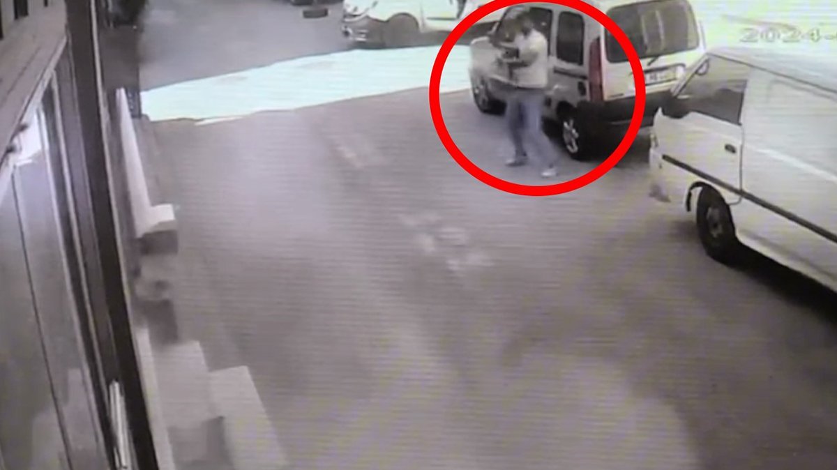 Feci olay! Husumetlisinin işyerine ateş açtı! 14 aylık bebeği vurdu