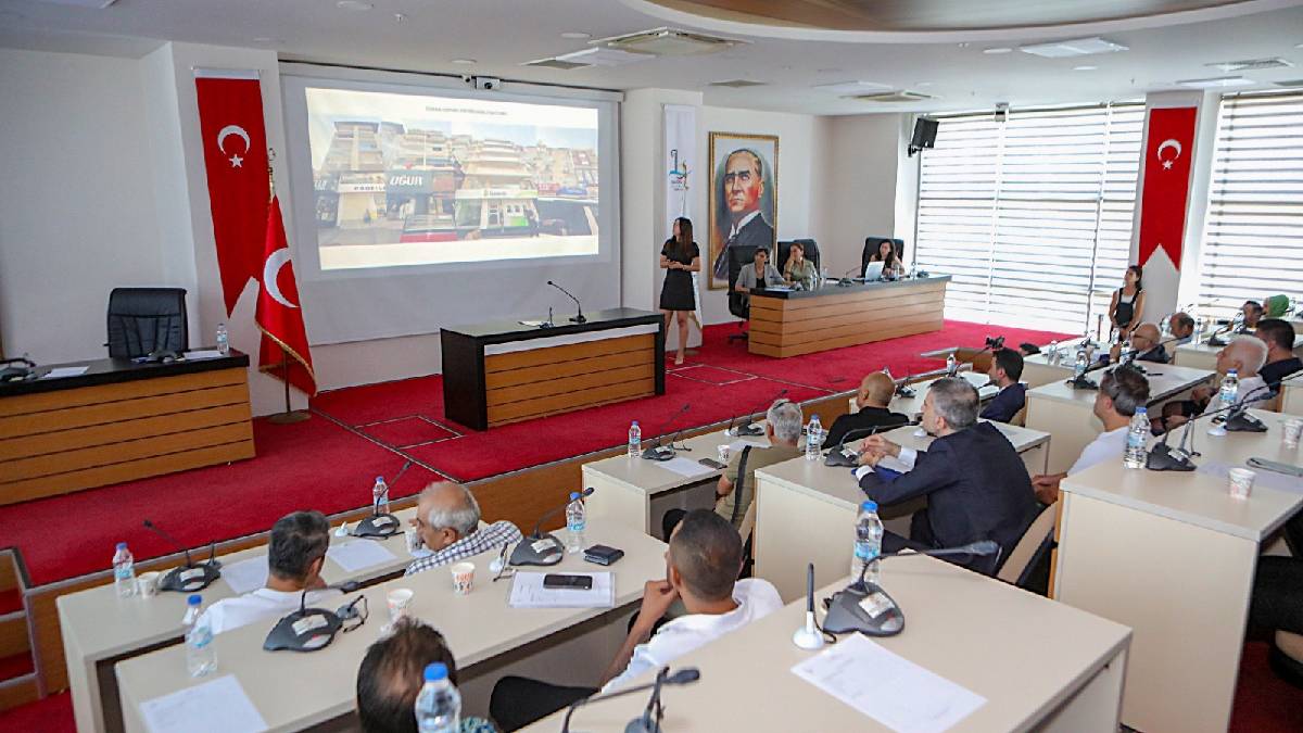 Başkan Önal, esnafla buluştu Sevgi Yolu projesi anlatıldı, talep ve öneriler dinlendi