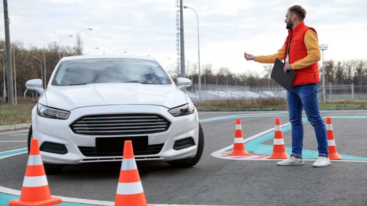 Ehliyet sınavlarında köklü değişiklik: Sınav süresi, güzergahlar ve kurallar sil baştan