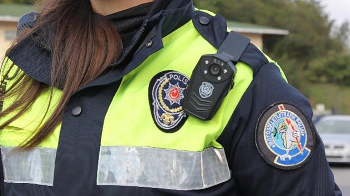 Yerlikaya duyurdu: Polise yüz tanımalı yaka kamerası geliyor