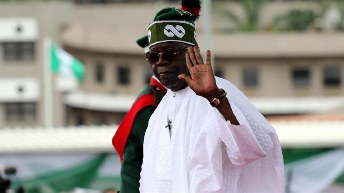 Nijerya lideri Tinubu’dan pahalılığa karşı sokağa dökülen halka: Protestoları bitirin!