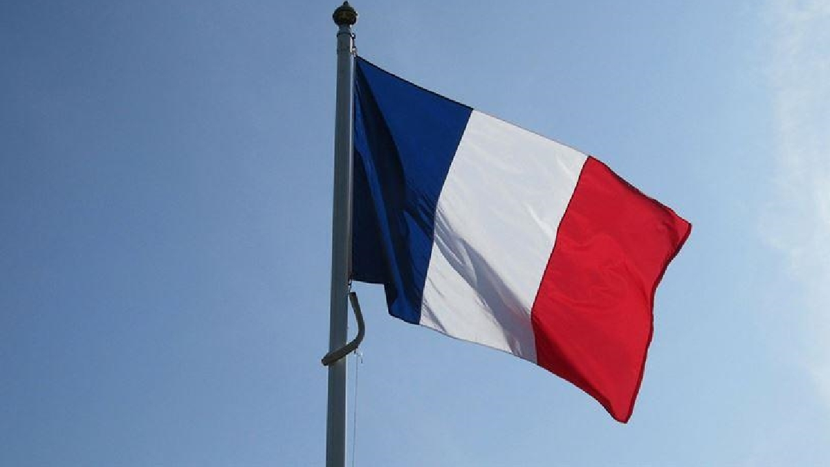 Fransız yetkililerden vatandaşlarına: En kısa sürede Lübnan'ı terk edin!