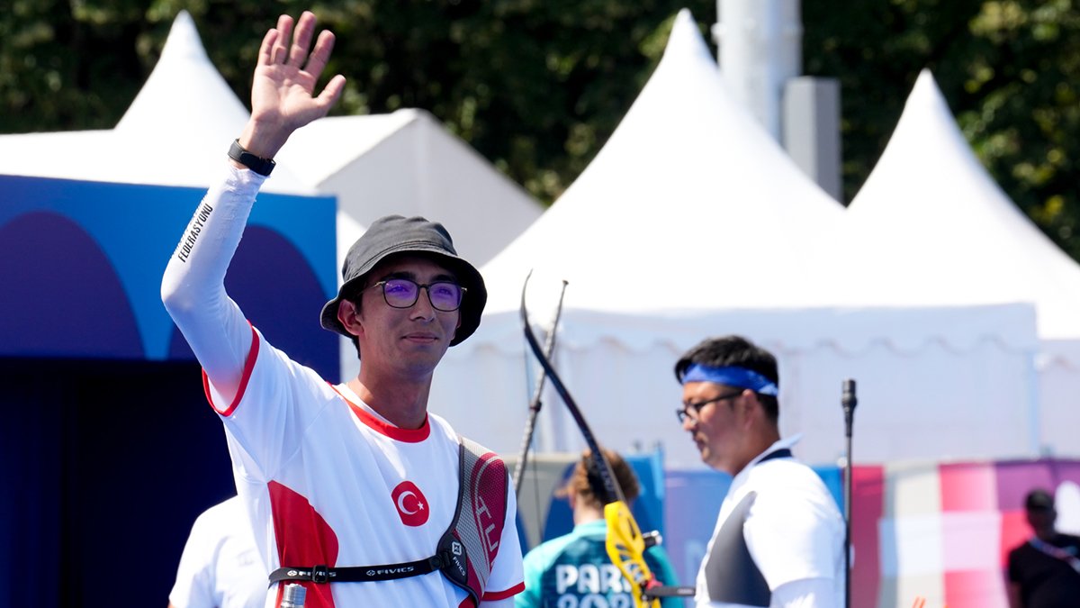 Mete Gazoz, Paris 2024'e veda etti