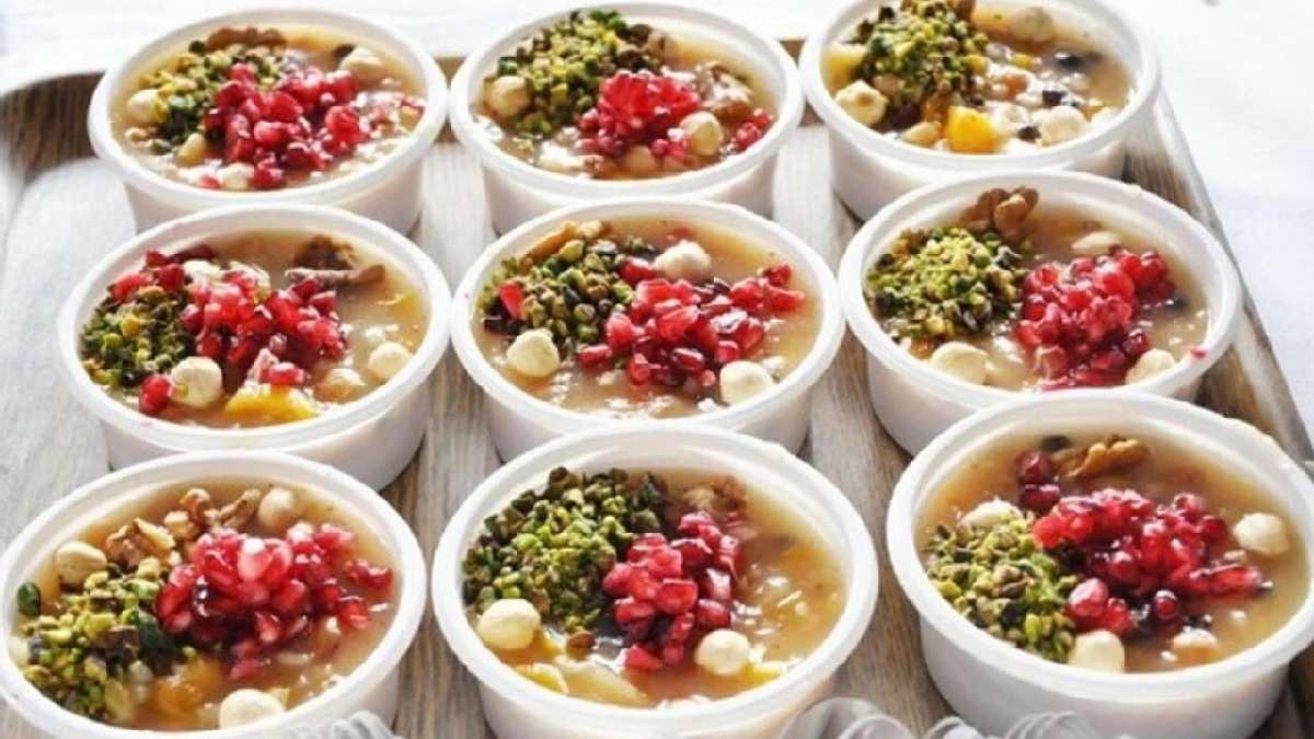 Ne dağılacak ne de kararacak! Tam kıvamında aşure tarifi! Komşular nasıl yaptığınızı soracak