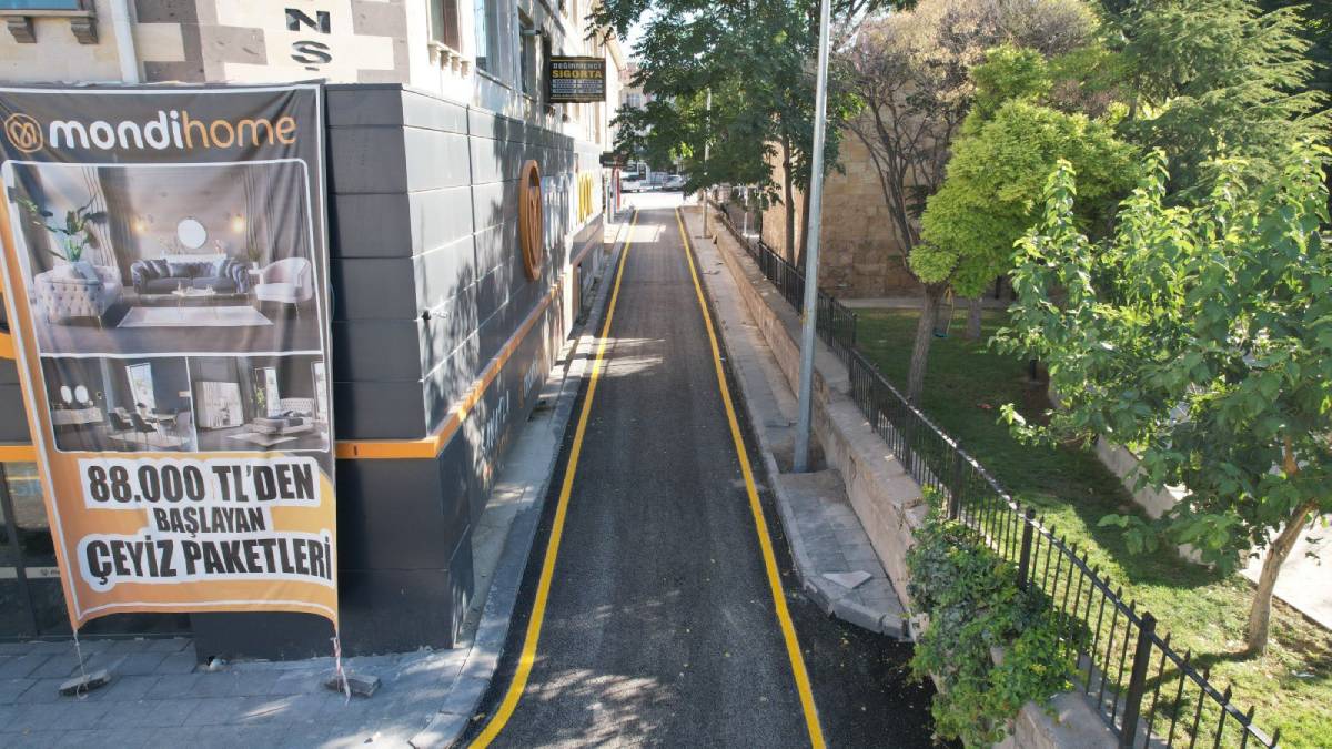 Yol, kaldırım ve peyzaj çalışmaları halkın beğenisini topluyor