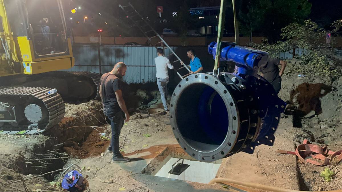 Başkan Zeyrek talimat verdi, 32 yıllık vanalar değiştirildi