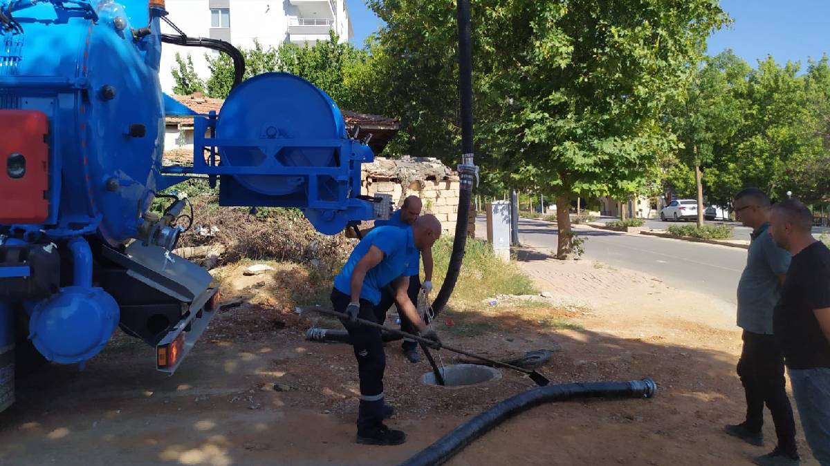 Kırşehir Belediyesi, atık suları kontrol altında tutuyor