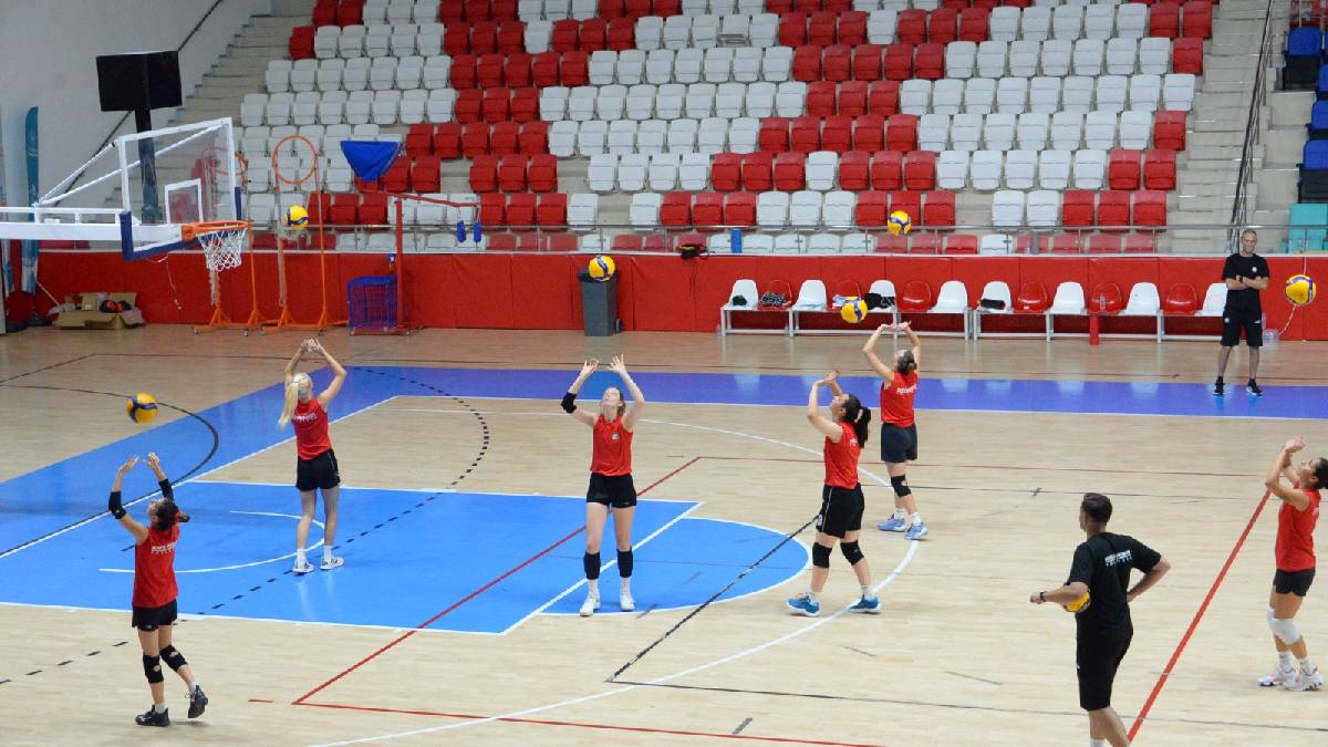 “Bizim Kızlar” 2024-2025 sezonu için ilk antrenmanlarını yaptı