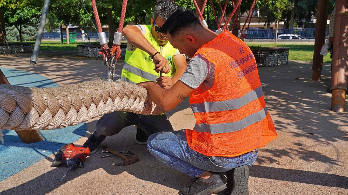 İzmir’in parklarında seferberlik var