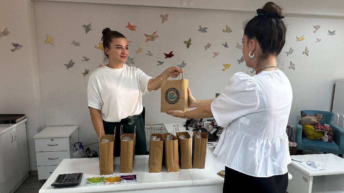 Büyükşehir’den hijyenik ped desteği