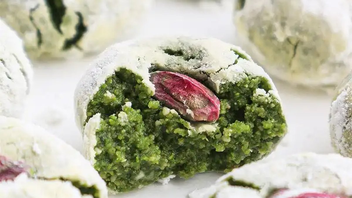 Baklava tadında kurabiye tarifi! Antep fıstığıyla yapılıyor, gören yemeye kıyamıyor: İşte Antep güzeli...