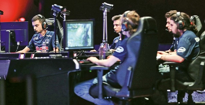 Bambaşka bir dünya: e-Spor