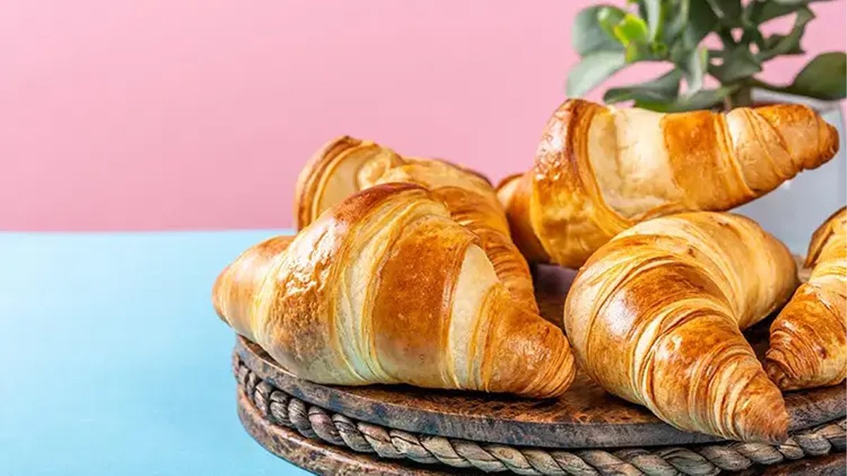 Poğaçaların en lezzetlisi! Doğum günü, misafir varsa kesin deneyin: Haşhaşlı katmer poğaça tarifi