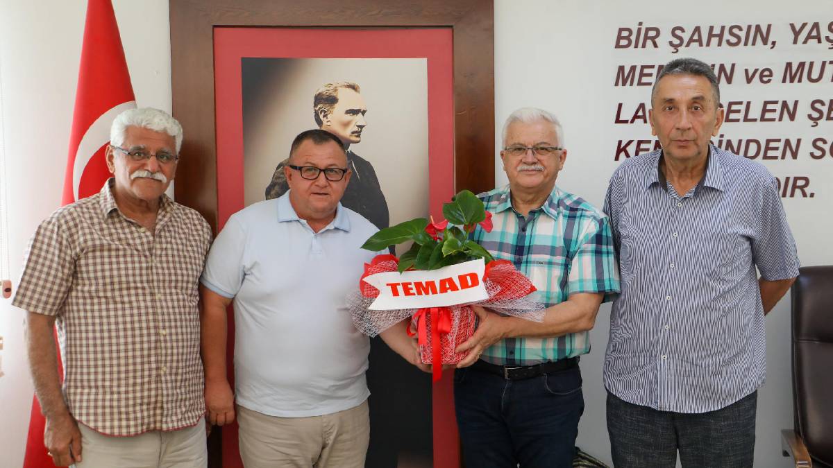 Temad Burhaniye Şube Başkanı Murat Düzköy, Başkan Deveciler’i makamında ziyaret etti