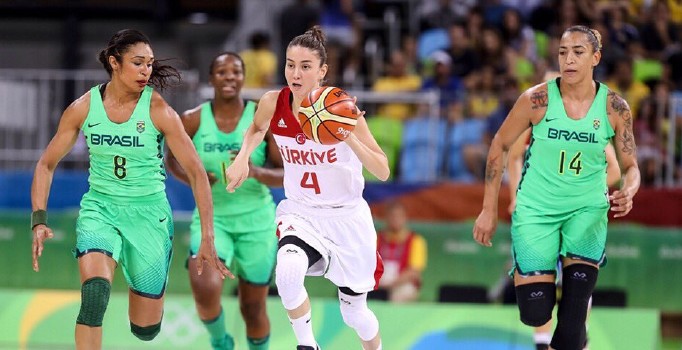 Potanın Perileri Rio'da grupları 3. bitirerek çeyrek finale yükseldi