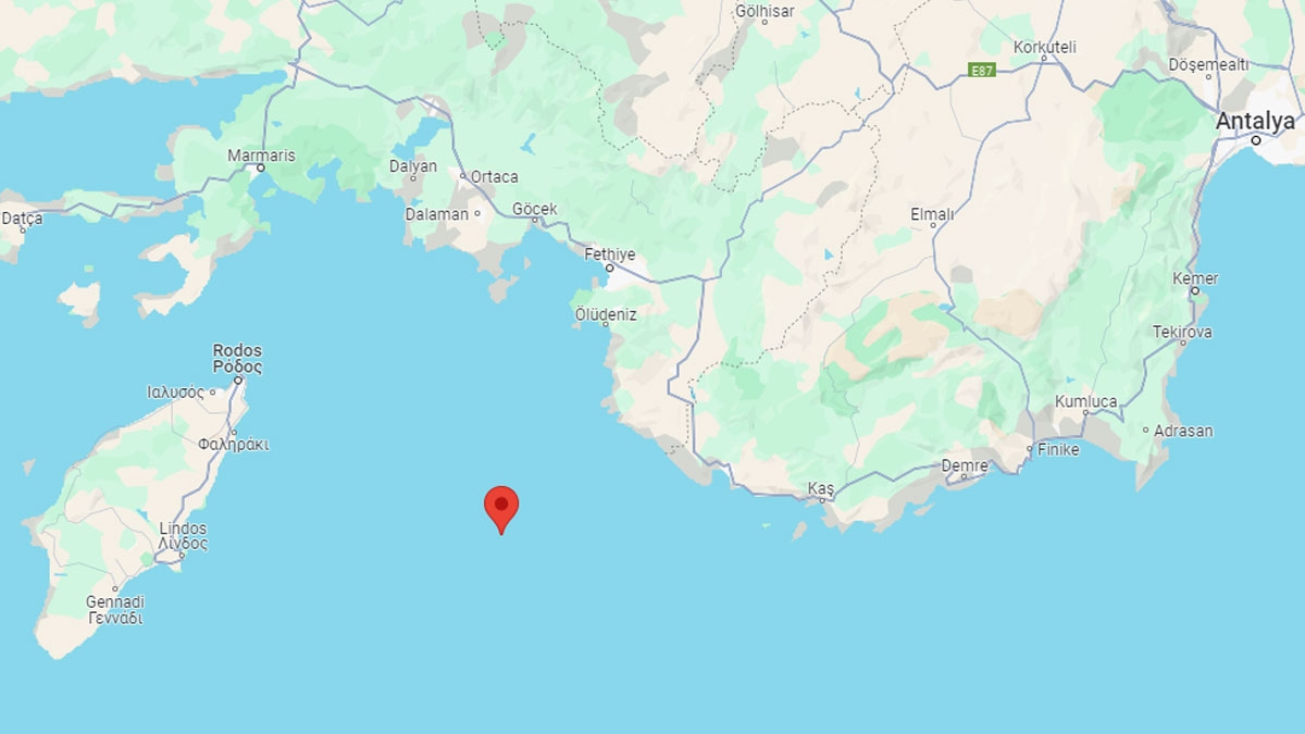 Son dakika! Antalya'da korkutan deprem