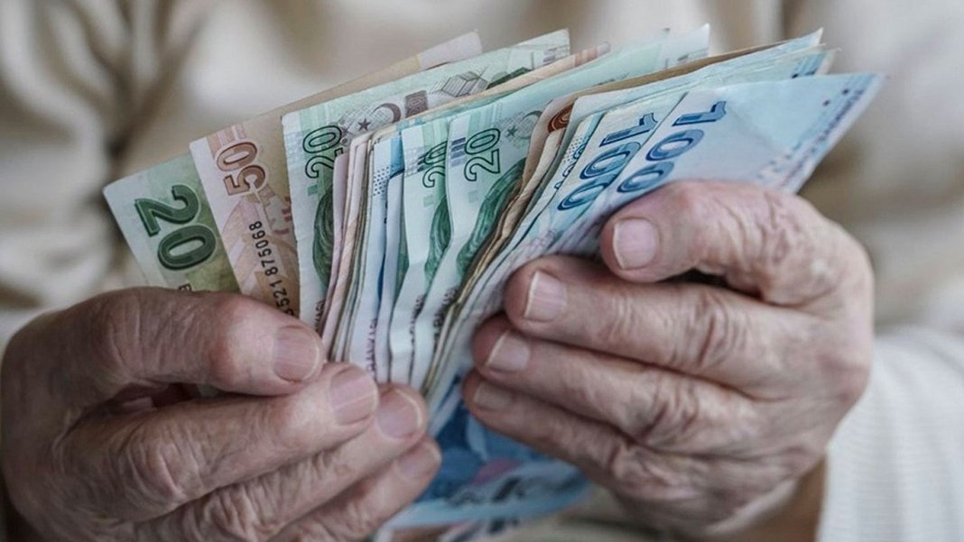 Merkez Bankası’nın tahminiyle 2025 zam oranları şekilleniyor: Memur ve emekli maaşı ne kadar olacak?