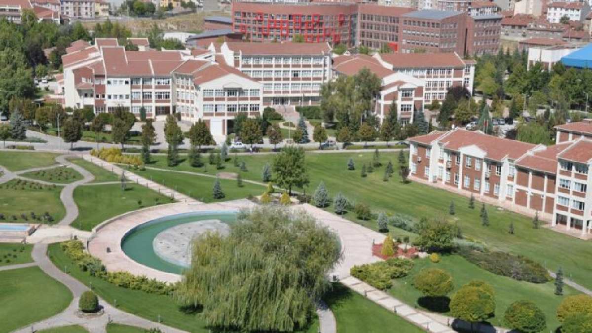 Dünyaya nam saldılar en iyiler arasına yerleştiler! Dünyada bilinen en iyi Türk üniversiteleri…