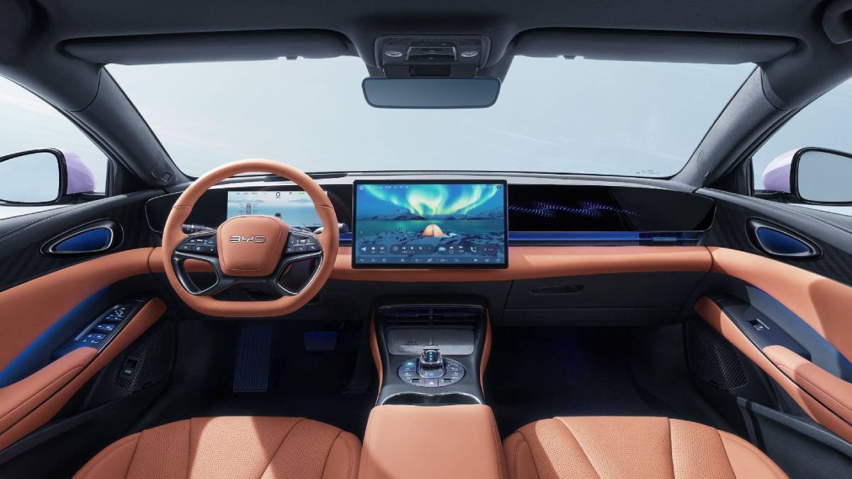 BYD'nin hız canavarı sudan ucuz fiyata satışa çıktı! Türkiye'de fabrika kuran BYD bombayı patlattı