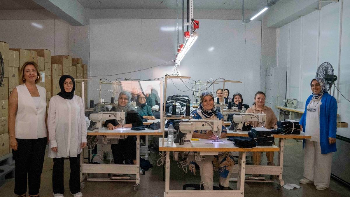 Meslek Fabrikası kadınlara ve gençlere iş kapılarını aralıyor