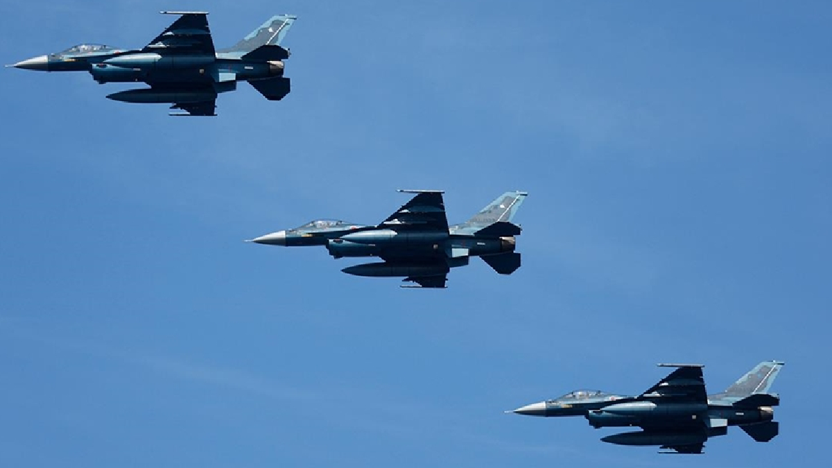 Filipinler’den tehlikeli manevra yapan Çin uçaklarına kınama