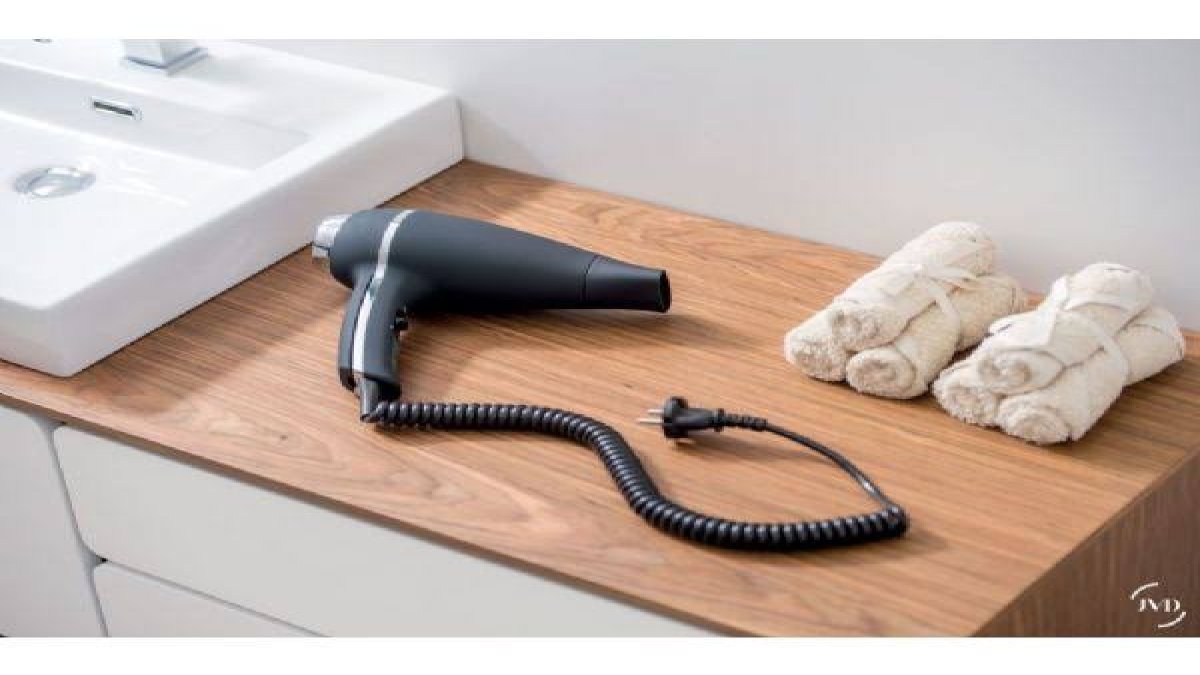 Otelde saç kurutma makinesine sakın dokunmayın! Uzman isim gerçeği açıkladı
