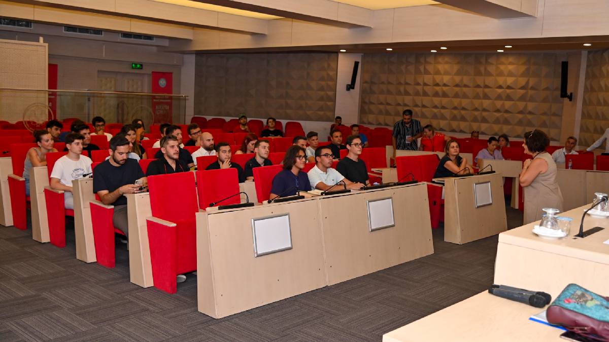 Artık Manisa’nın kent yönetiminde gençlerin de sözü geçiyor