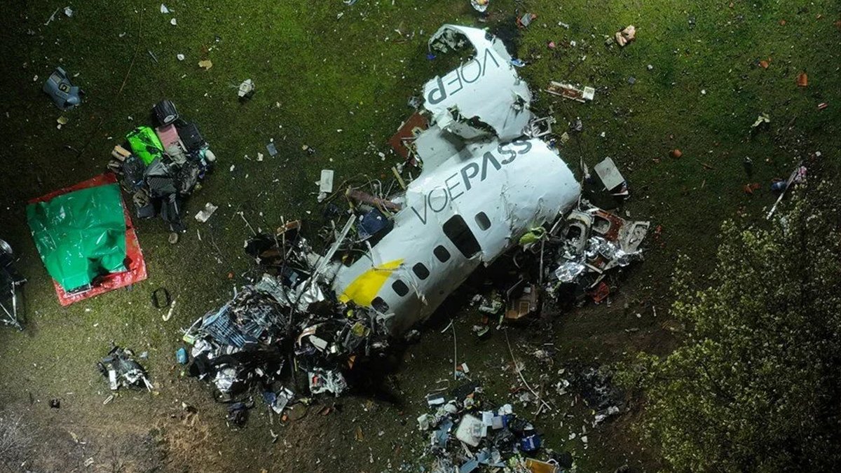 Kahve içerken ölümden kıl payı kurtuldu: Brezilya'da düşen uçağa 10 kişinin yetişemediği ortaya çıktı