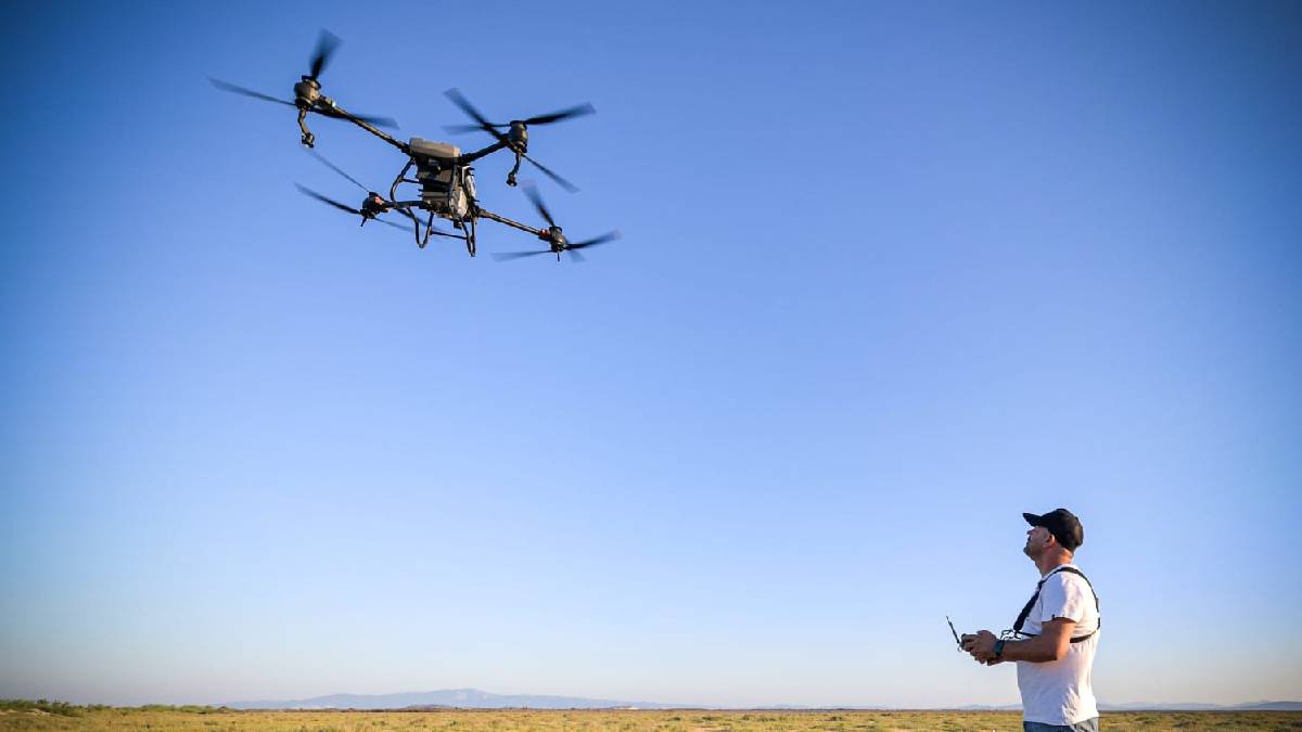 İzmir’de sivrisinekle havadan ve karadan mücadele sürüyor