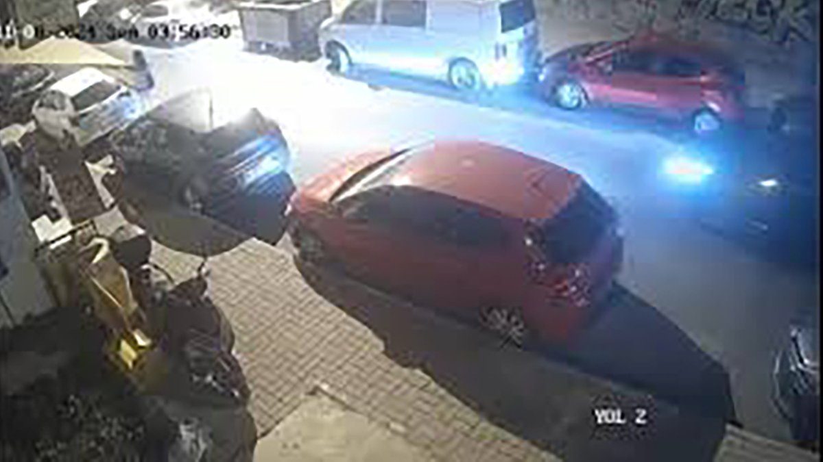 Cip faciası kamerada: Önce 4 araca sonra yayaya çarptı