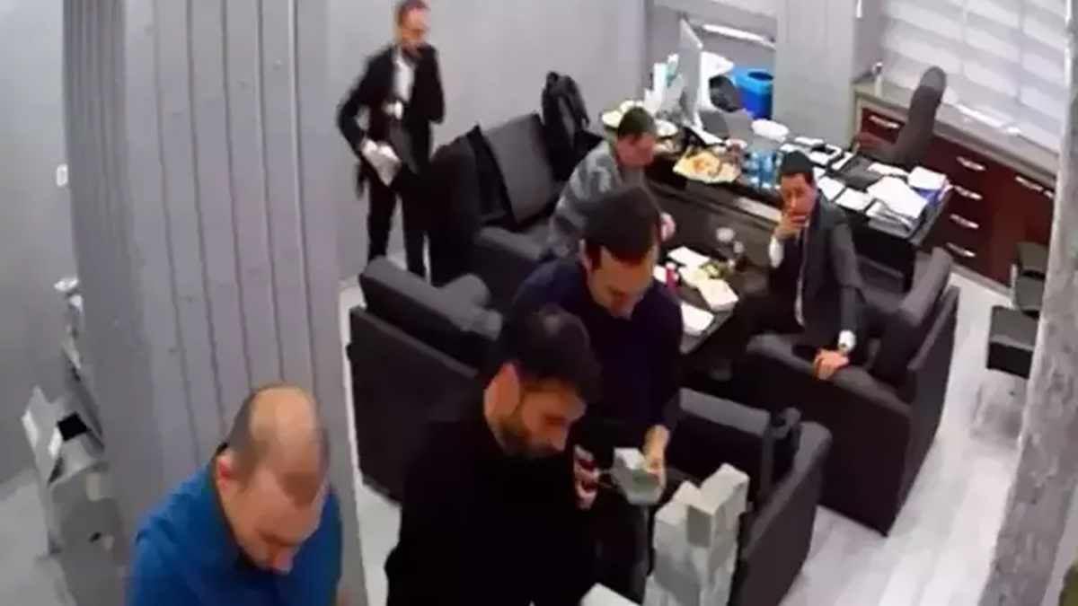 ‘Para sayma’ iddianamesi kabul edildi: İlk duruşma 25 Eylül’de