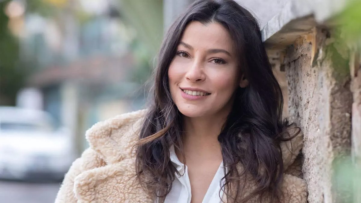 Kızılcık Şerbeti'nin Alev'i Müjde Uzman hastaneye kaldırıldı