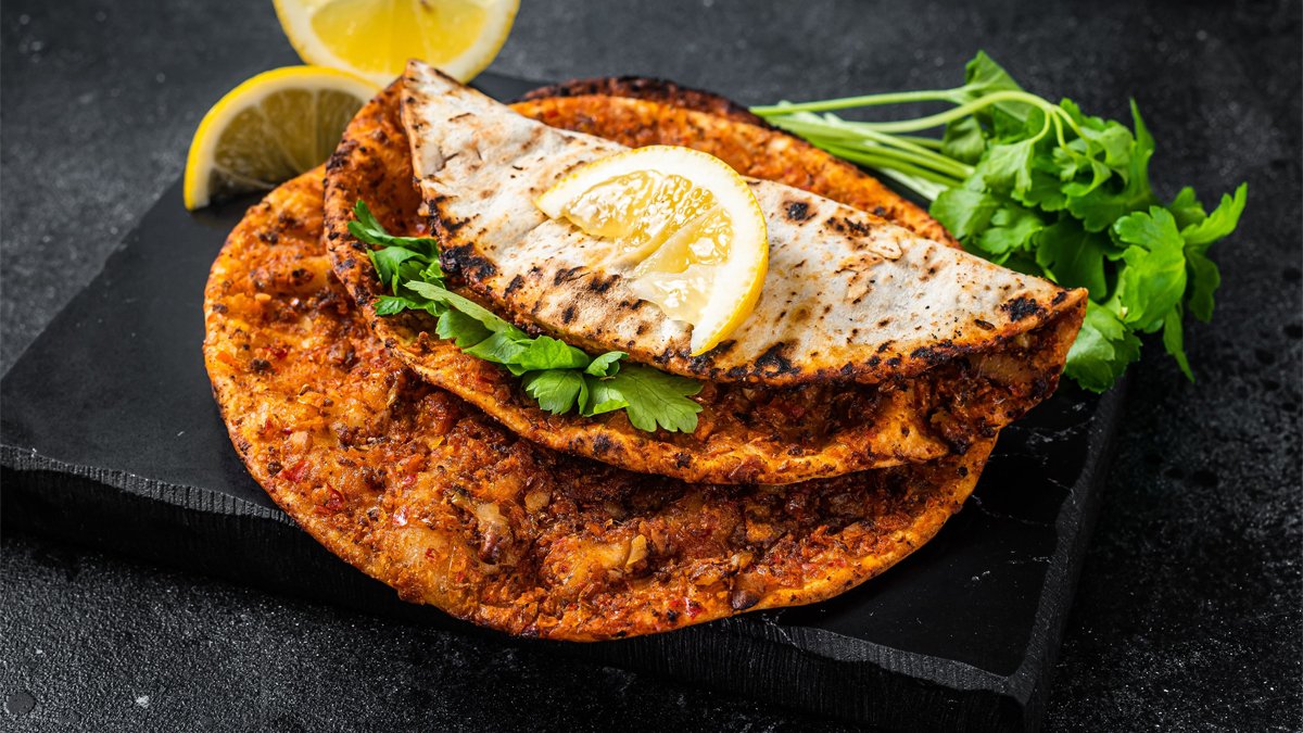 İşte etsiz vegan lahmacun tarifi! Tadı kıymalıyı aratmıyor, etsiz yemem diyenleri sözünden döndürür