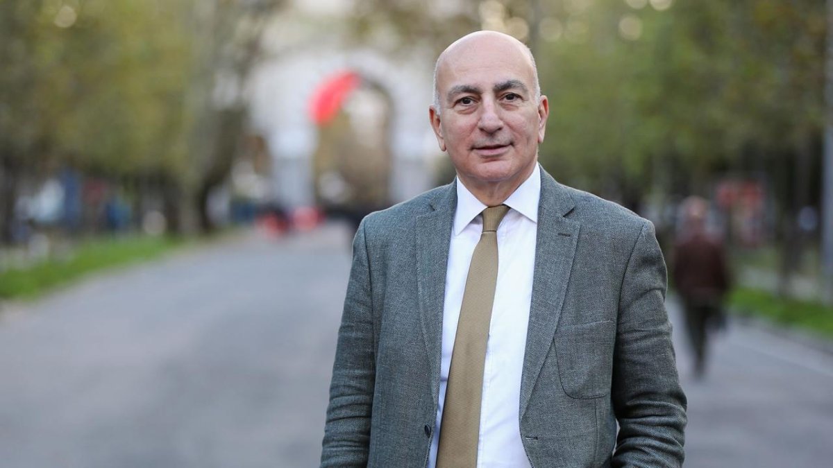 Mahfi Eğilmez, Van Allen Kuşağı benzetmesiyle uyardı: 'Faiz ve risk dengesi bozulursa ekonomik atmosfer çöker'