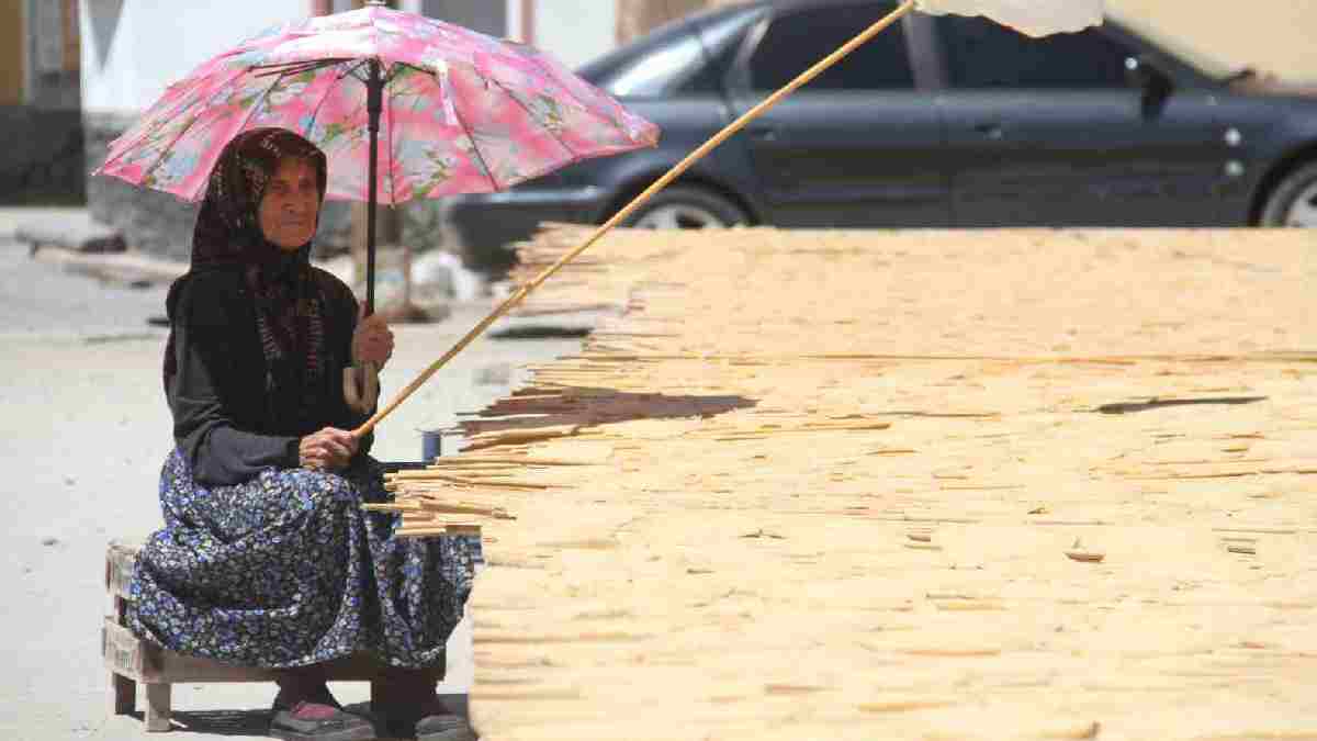 Konyalı kadınların 40 yıllık tarhana sırrı! Aylarca duruyor, tadı yine bozulmuyor