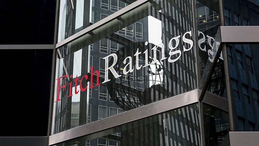 Fitch, İsrail'in kredi notunu düşürdü