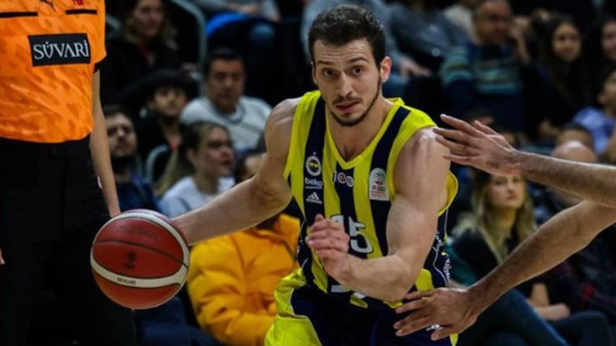 Fenerbahçe Beko, Ekşioğlu'nun sözleşmesini uzattı