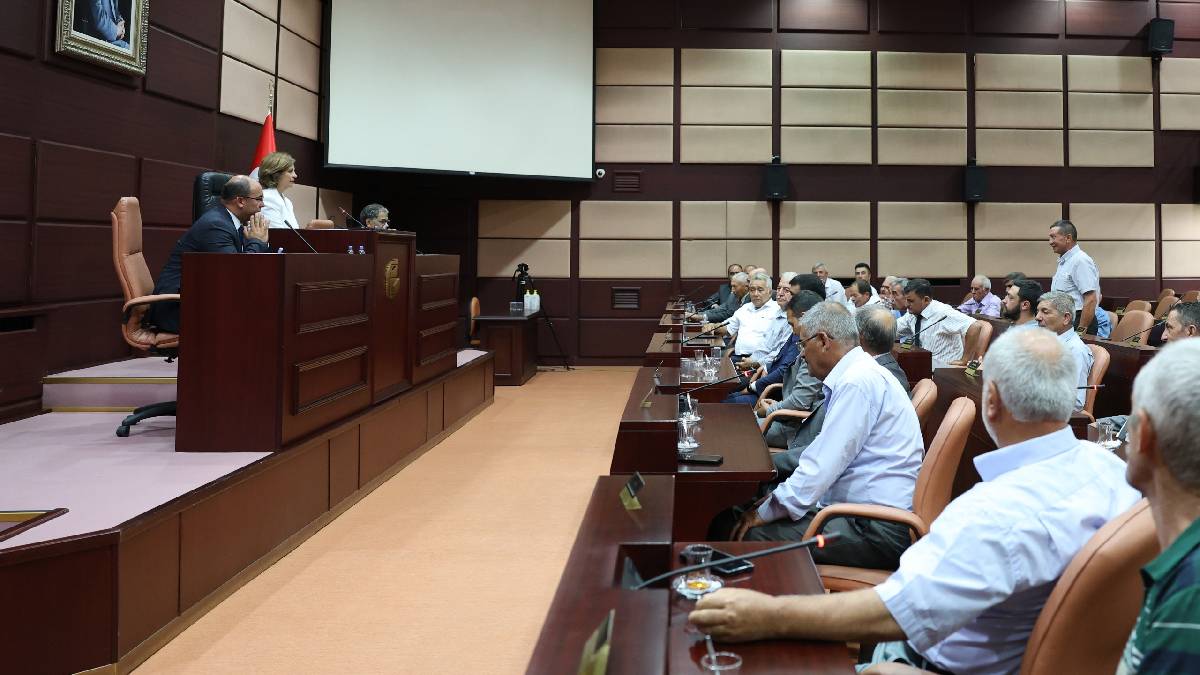 Başkan Ünlüce Seyitgazi muhtarlarıyla bir araya geldi