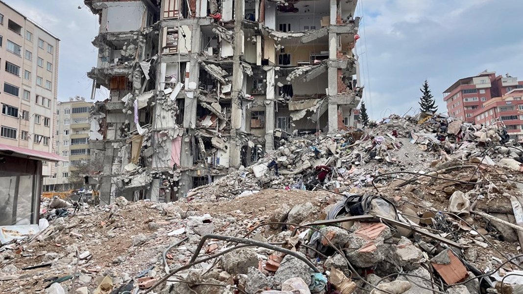 Suriye depreminin ardından korkutan açıklama: Bin yıllık faylar harekete geçebilir