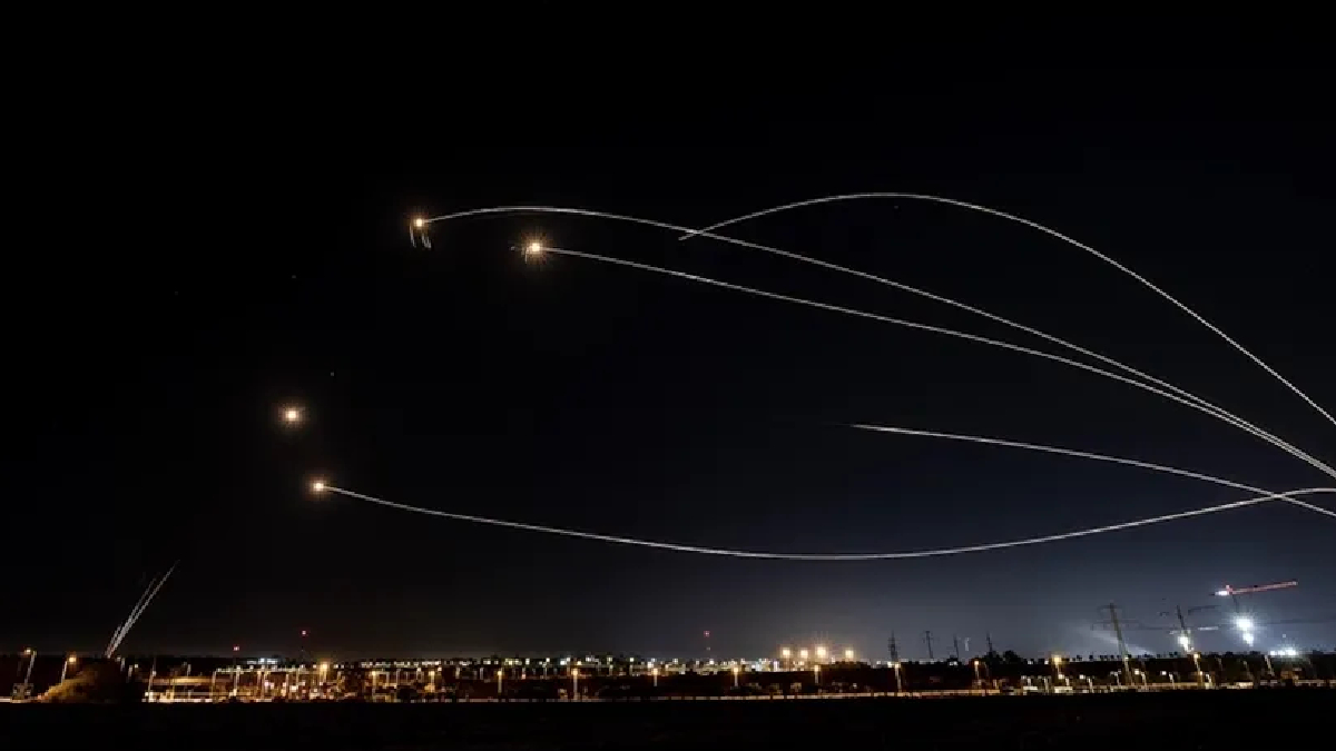 İsrail'de patlama sesleri: Hamas, Tel Aviv'e iki roket fırlattı