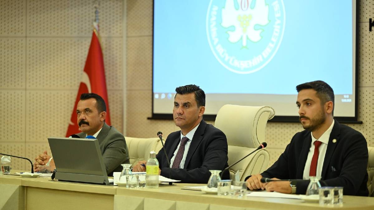 Başkan Zeyrek, “Manisa Futbol Kulübü suyumuzu da kaçak kullanıyormuş”