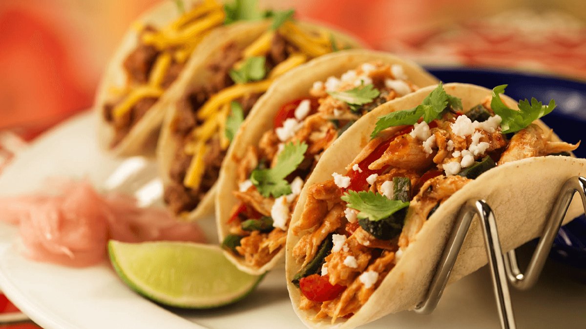 Tavuk göğsünün tadı yok diyen bunu denesin! Tavuklu pratik taco tarifi... Bir tane bile artmıyor