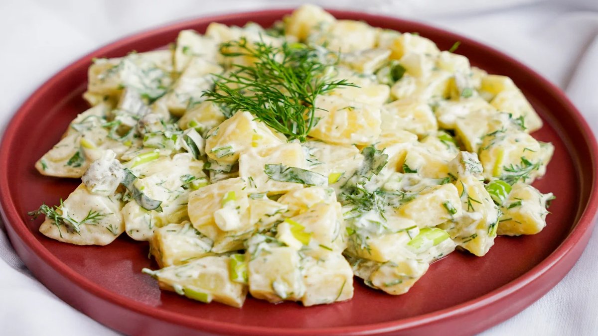 Patates salatasını soslu deneyin! Sizden gören komşular da yapacak, tek kelimeyle muhteşem oluyor