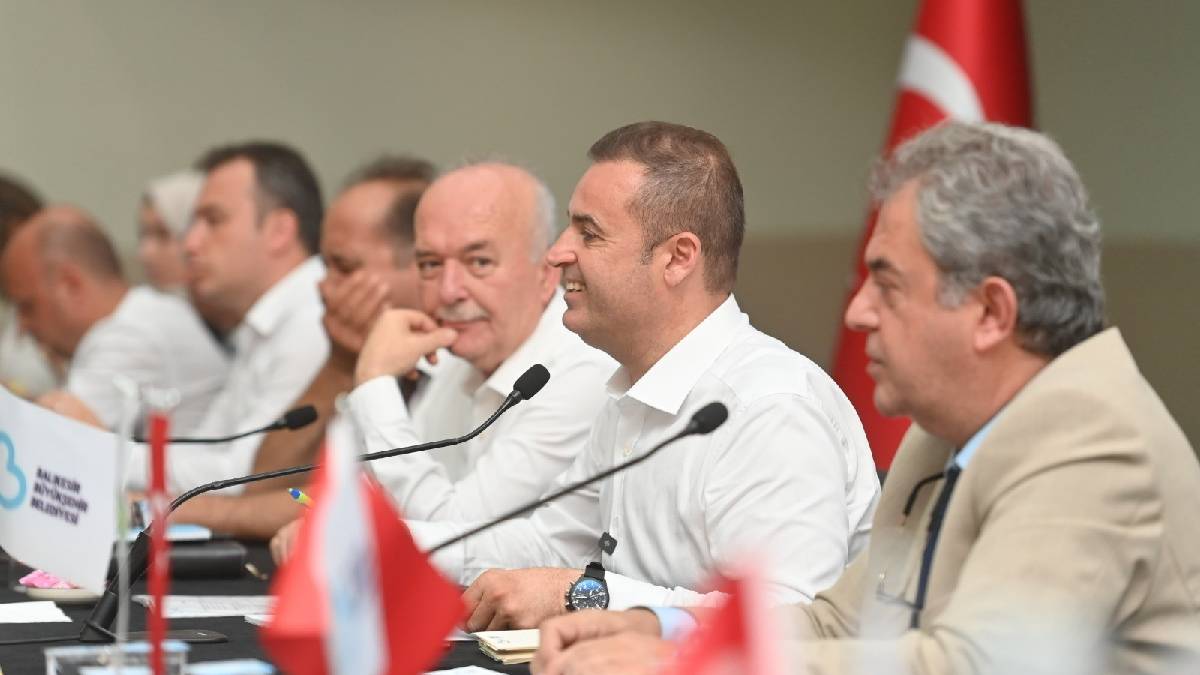 Başkan Akın, Dursunbey’de halkla buluştu