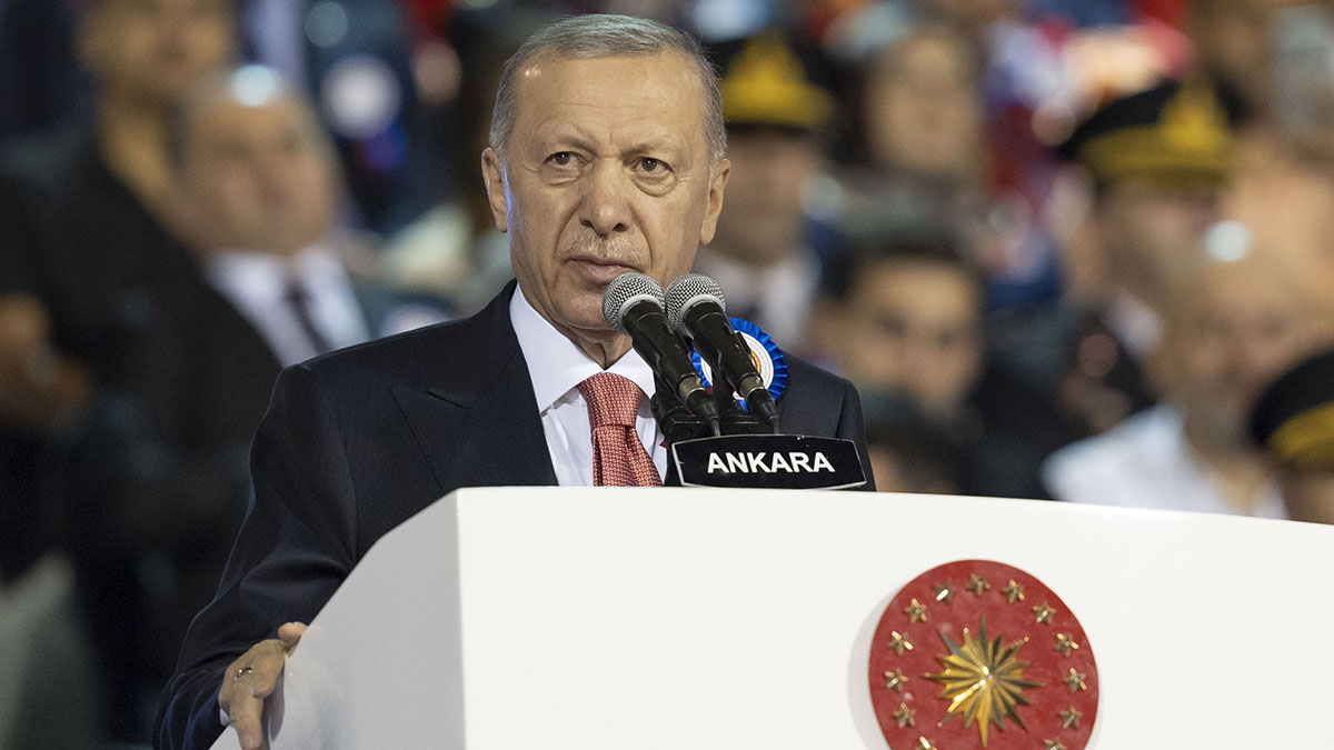 Erdoğan Akademi Mezuniyet Töreni'nde konuştu: Hukukun dışına çıkanın gözünün yaşına bakmayız