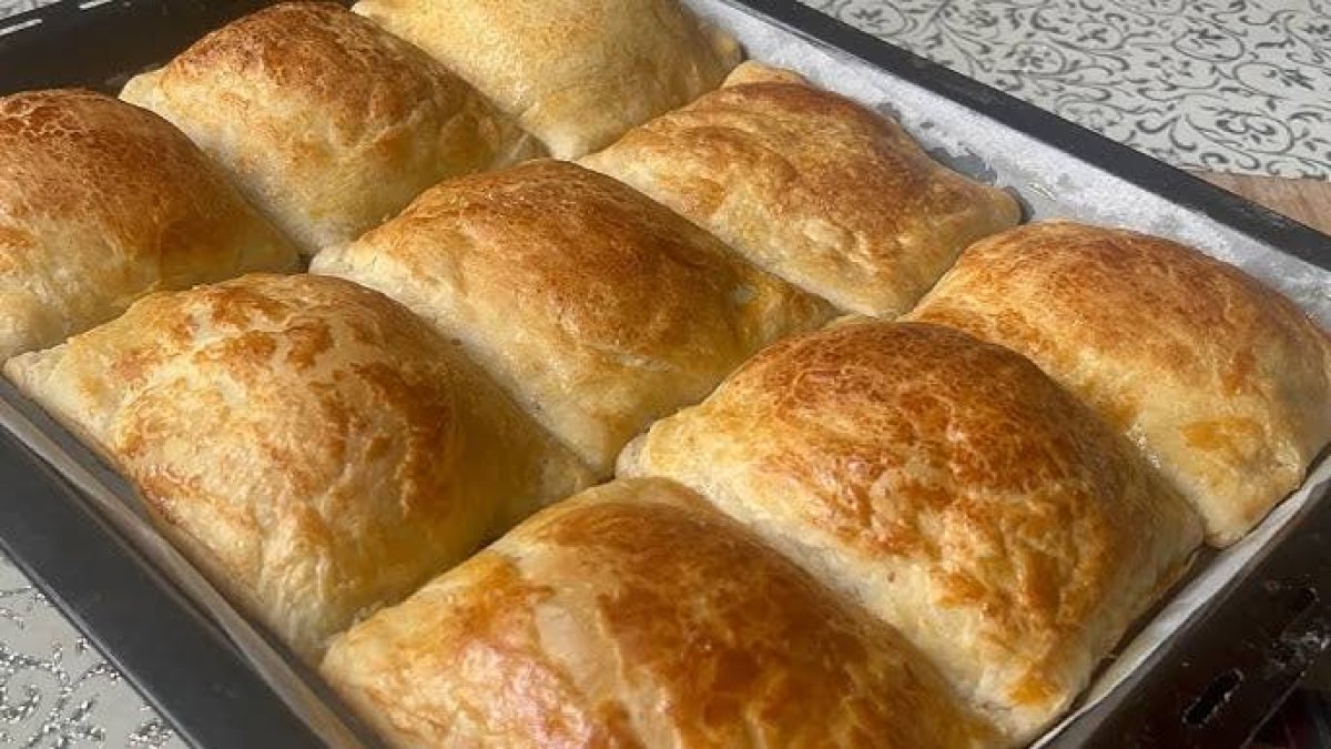 Bu börek balon gibi şişiyor! Gören poğaça sanıyor