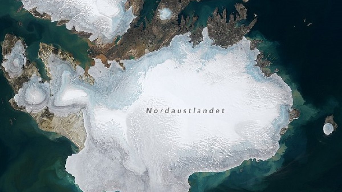 Kuzeyin ısınan noktası: Svalbard'daki buzullar tarihi erime rekorunu kırdı