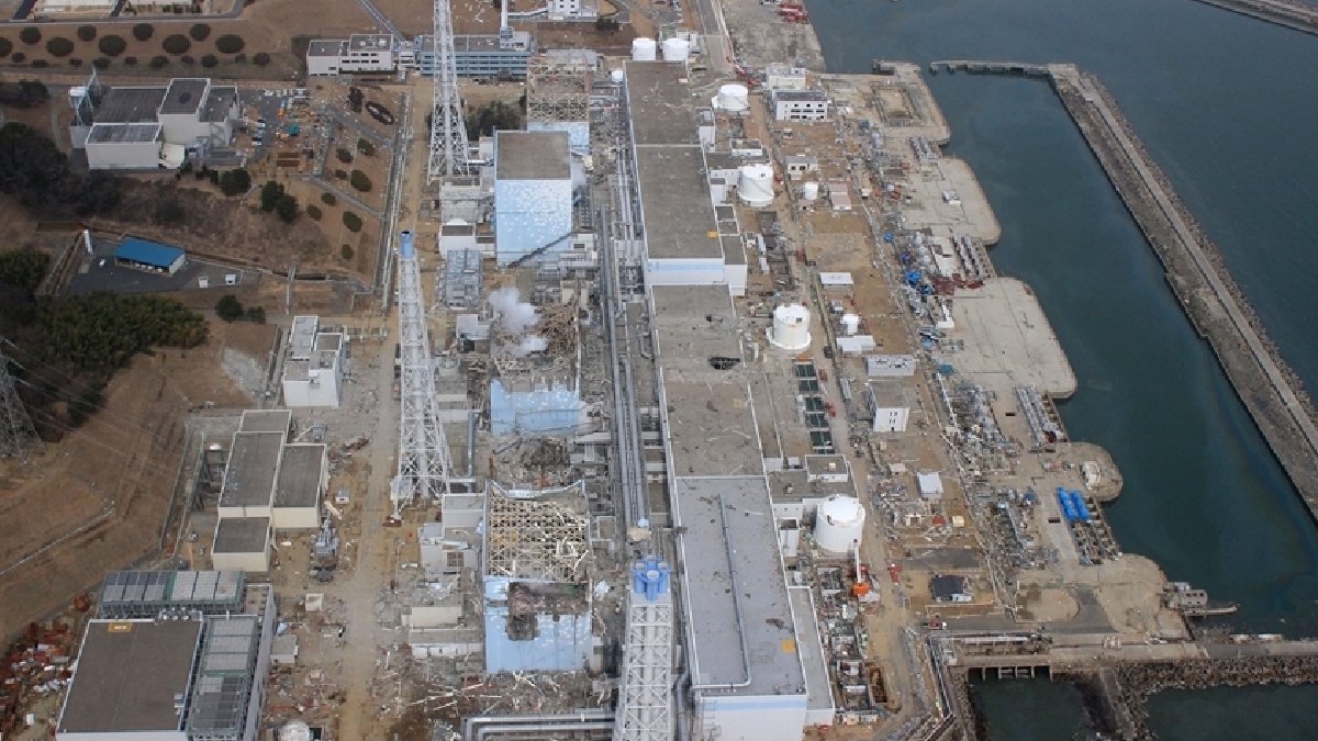 Fukuşima Nükleer Santrali'nde yeni kriz: 25 ton radyoaktif su sızdı